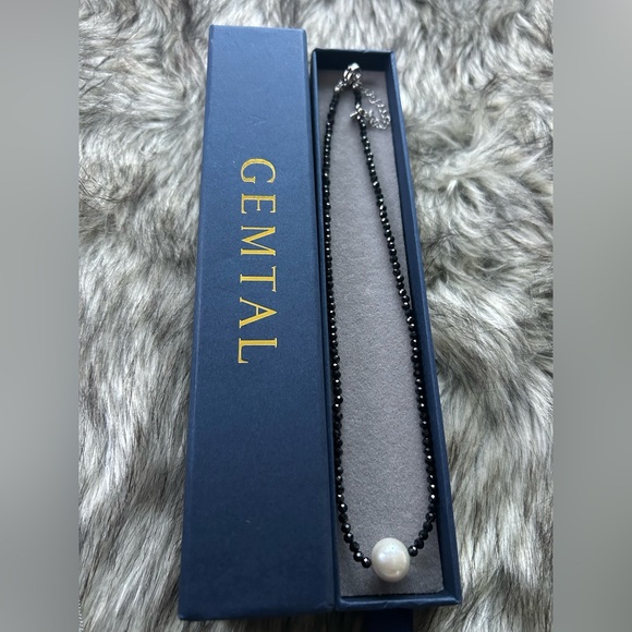 GEMTAL Black and Freshwater Pearl Choker Necklace - Picture 5 of 7